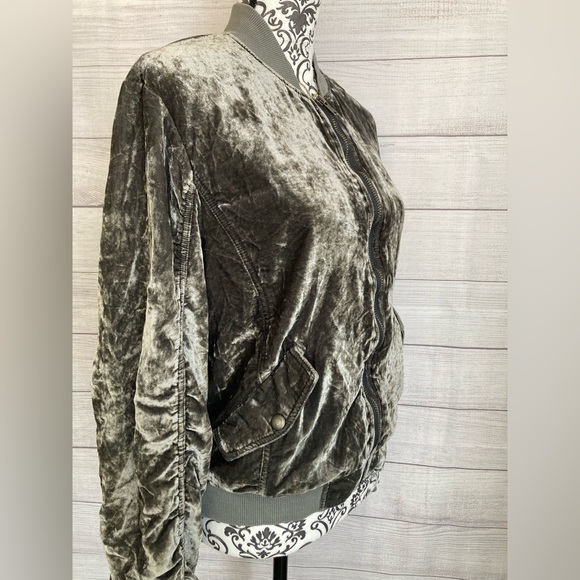 Free People | Women’s Ruched Velvet Bomber Jacket - Picture 6 of 8